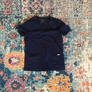 Figs Small 3 pocket top